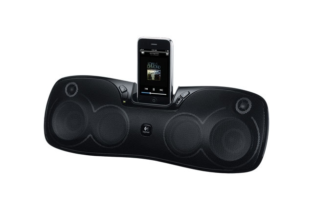ロジクール、8つのドライバーで音質を高めたiPhone 4対応のDockスピーカー 画像