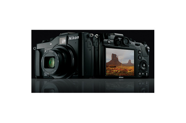 ニコン、一眼レフ感覚の高度撮影を楽しめるコンパクトデジカメ「COOLPIX P7000」 画像
