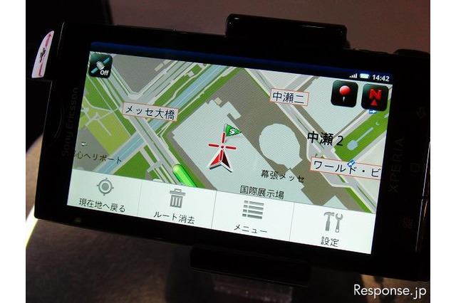 【CEATEC JAPAN 2010(Vol.46) 】既存のナビ市場に影響を与えることはない 画像