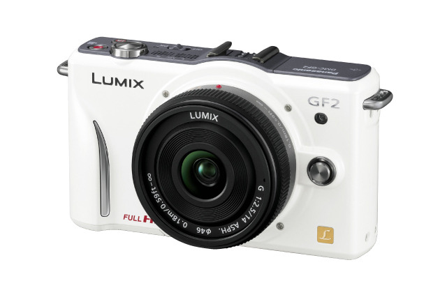 パナソニック、フルHD動画/3D写真撮影対応の「ファッション・ムービー一眼」 画像