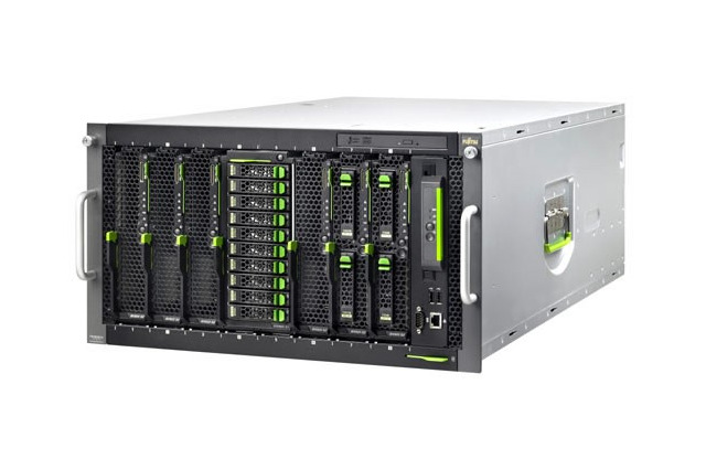 富士通、中小規模システム向けブレードサーバ「PRIMERGY BX400」新発売 画像
