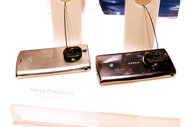 【CES 2011】ソニー・エリクソンからユーザビリティアップの「Xperia arc」!日本でも販売予定 画像