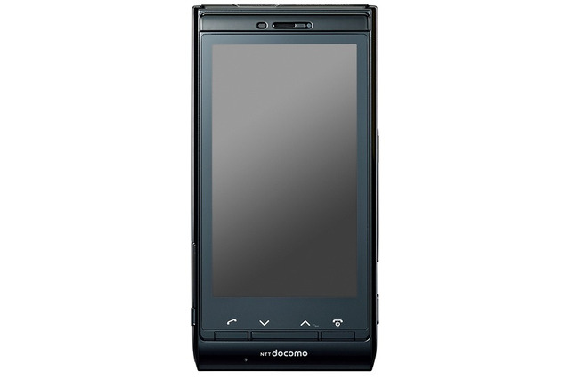 NTTドコモ、小型プロジェクター内蔵ケータイ「SH-06C」を発表 画像