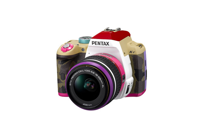 ペンタックス、ボニー・ピンクとコラボした特別モデル「PENTAX K-r BONNIE PINK MODEL」 画像