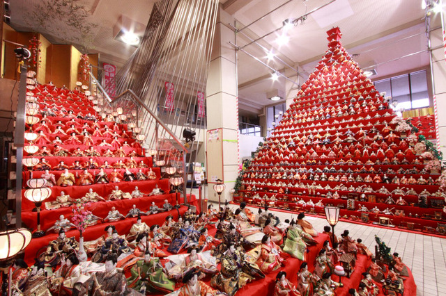 日本一の「ピラミッドひな壇」など、各地でひな祭りイベント開催! 画像