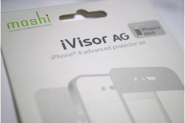 【レビュー】貼り直し可能なiPhone 4用保護フィルム、「iVisor AG for iPhone 4」 画像