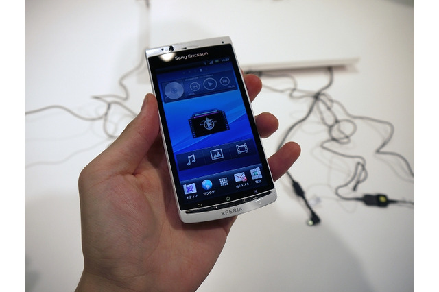 拡大するスマートフォン市場！2015年には年間3,550万台に 画像