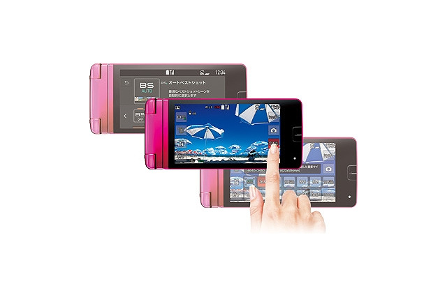 NTTドコモ、3D対応の1,630万画素カメラを搭載した「CA-01C」を16日に発売 画像