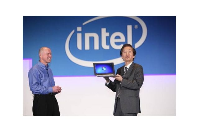 インテル、「Ultrabook」開発促進のため3億ドルの基金を創設 画像