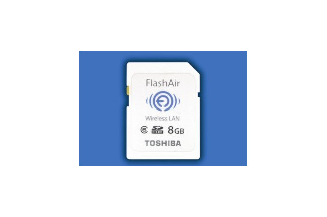 東芝、無線LAN通信機能搭載のSDHCメモリカード 画像