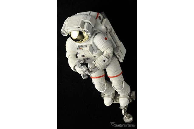 ISS船外活動用宇宙服を発売 10分の1 画像