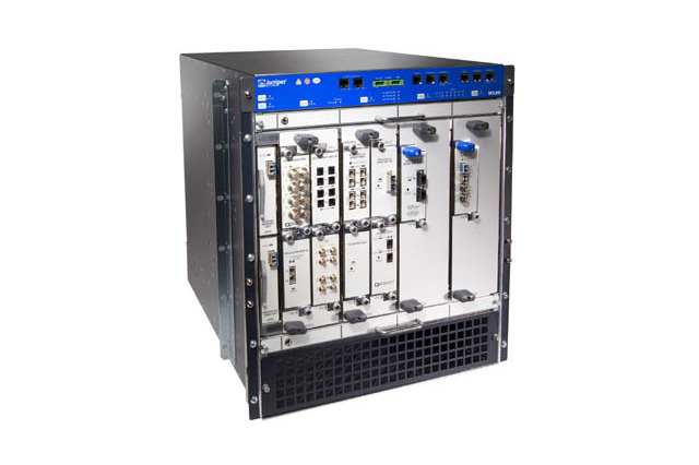 ジュニパー、新型マルチサービスエッジルータ「M120」投入 画像