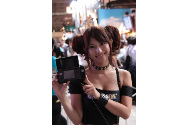 【東京ゲームショウ 2011】「モンスターハンター3(トライ)G」に人だかり!拡張パットも展示中 画像