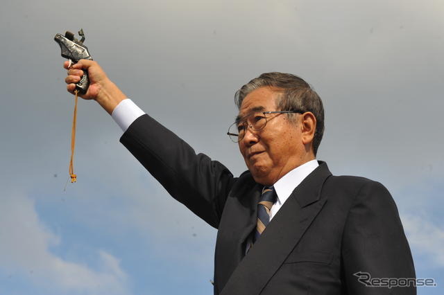 石原都知事 体調不良 画像