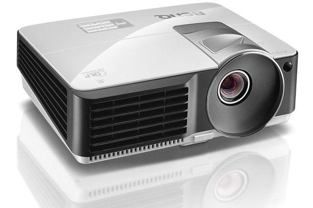 ベンキュー、高輝度・高コントラスト比で省エネ機能を備えた3D DLPプロジェクター 画像