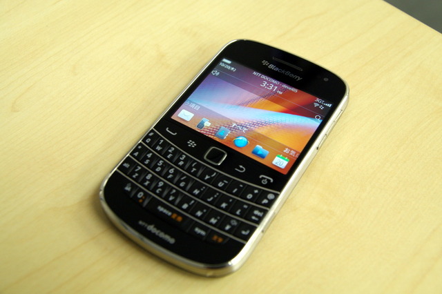 【フォトレポート】タッチパネルと新OS採用の「BlackBerry Bold 9900」 画像