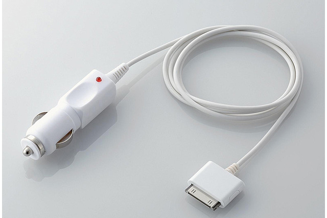 エレコム、iPodやウォークマン用の車載充電器とカラフルな光学式マウス向けマウスパッド 画像