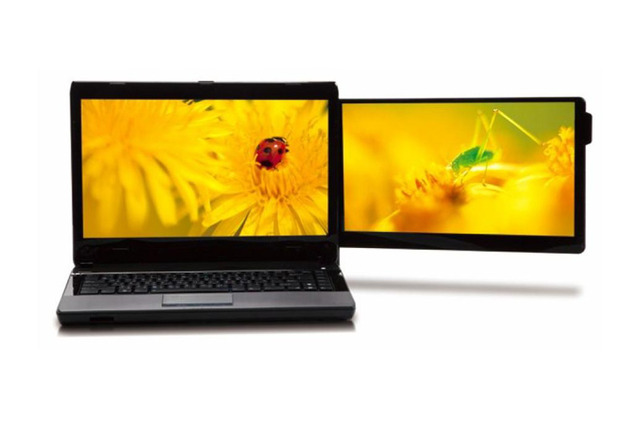 ノートPCに取り付けてデュアル画面を楽しめる13.3型モバイル液晶 画像