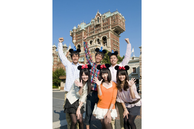 ディズニーランド&ディズニーシー、学生対象の期間限定「キャンパスデーパスポート」を発売 画像