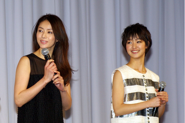 【au 2012年春モデル発表会】井川遥、伊勢谷友介、剛力彩芽、そして星飛雄馬がそろい踏み  画像