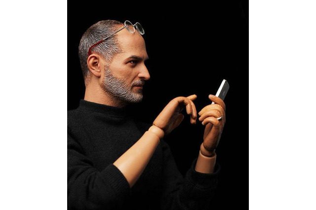 ジョブズ氏のフィギュア販売自粛、アップルからの警告うけ中国企業が発表 画像