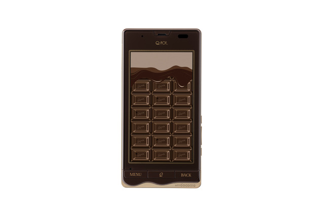 ドコモ、板チョコモチーフのスマホ「Q-pot. Phone SH-04D」の事前予約受付を2月4日に開始 画像