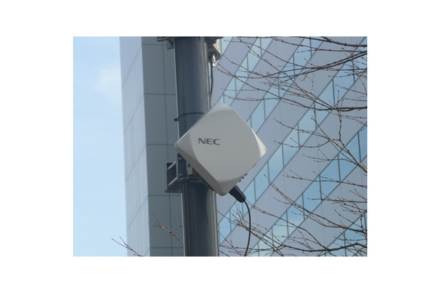 NEC、屋外一体型超小型マイクロ波通信システム「iPASOLINK AOR」シリーズ発売 画像