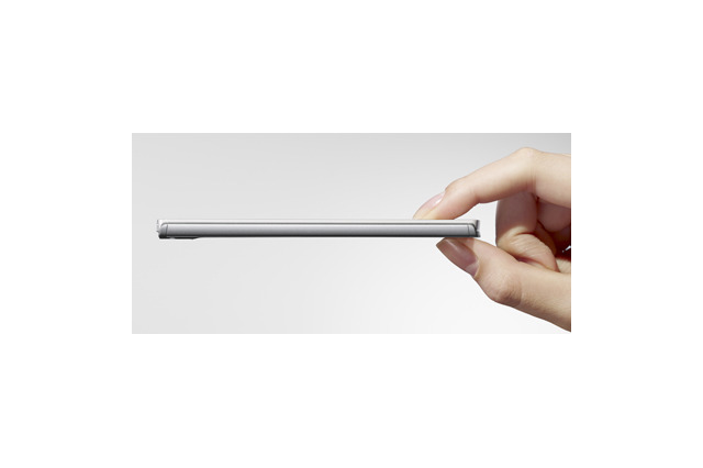 ドコモ、超薄6.7mmハイスペック防水スマホ「MEDIAS ES N-05D」を3月1日に発売 画像