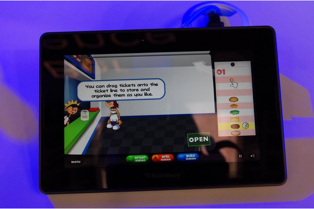 【MWC 2012 Vol.45（動画）】2.0にバージョンアップしたBlackBerry PlayBook、巻き返しなるか  画像