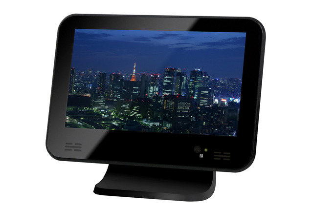 実売1万5千円！ 約720gで持ち運べる10.1型液晶テレビ 画像