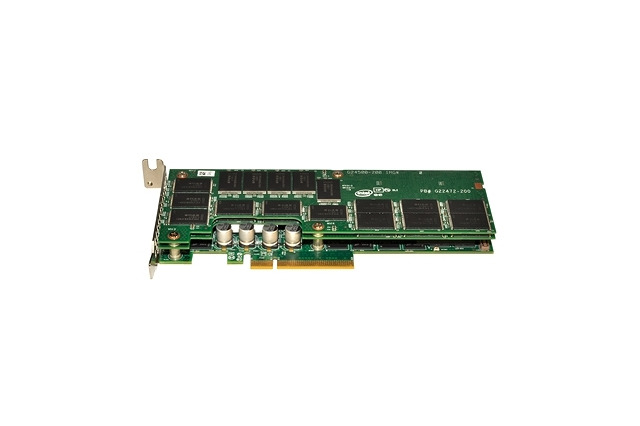 インテル、データセンターストレージ向けSSD「910シリーズ」発表……PCIeインターフェイス採用 画像