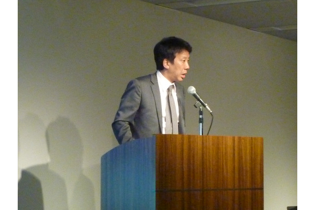 700MHz帯活用で、人口カバーエリア99%目指す……イー・アクセス決算発表会、エリック・ガン社長 画像