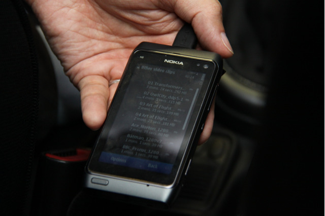 【人とくるまのテクノロジー12】スマホでドルビーサラウンド5.1chを再生 画像
