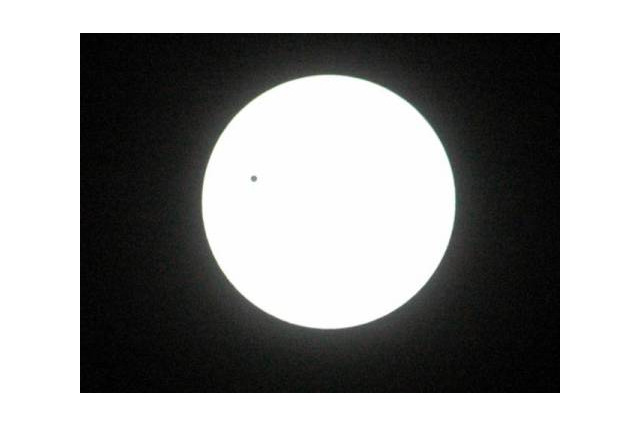 金星、太陽面を通過中！……九州から東海は絶好の観測日和 画像