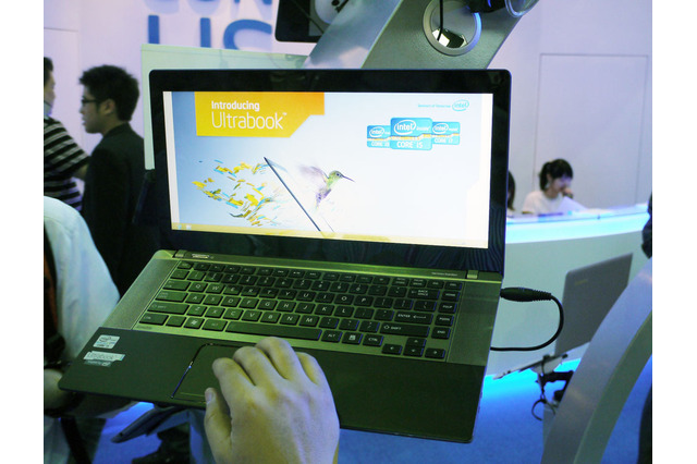 【COMPUTEX TAIPEI 2012　Vol.9】東芝のウルトラワイド液晶搭載Ultrabookをフォトレポート 画像