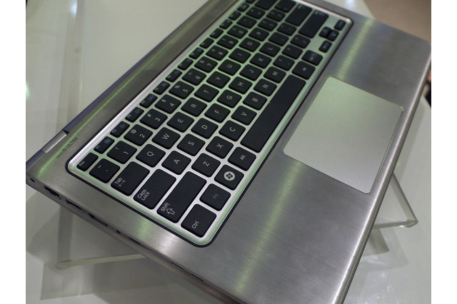 【COMPUTEX TAIPEI 2012 Vol.12】サムスン、360度液晶が倒れる「Series 5 Ultra Covertible」[動画] 画像