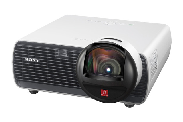 ソニー、小部屋でも100型大画面で映画などを楽しめるホームシアタープロジェクター 画像