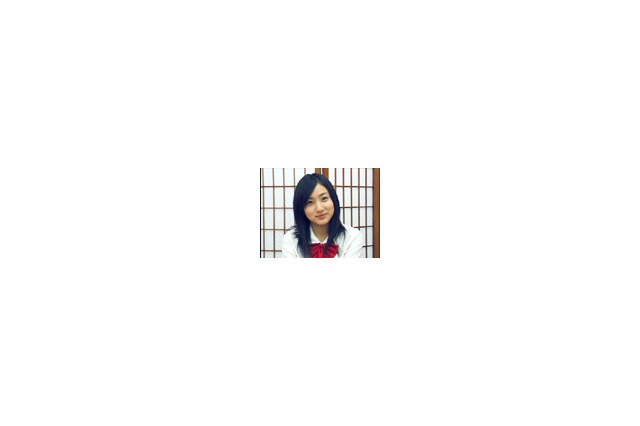 紗綾・留奈・梨央の3人が制服姿で新年のごあいさつ! 画像