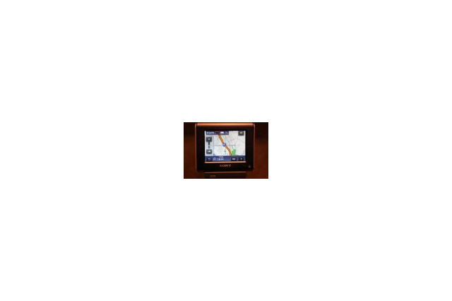 【CES 2007(Vol.16)】ソニーの交通情報対応のパーソナルナビ 画像