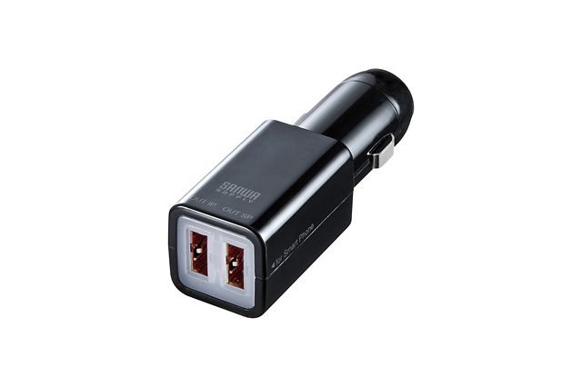 どちらの向きでもUSB接続！ スマホなどの機器を2台同時充電できるUSBカーチャージャー 画像