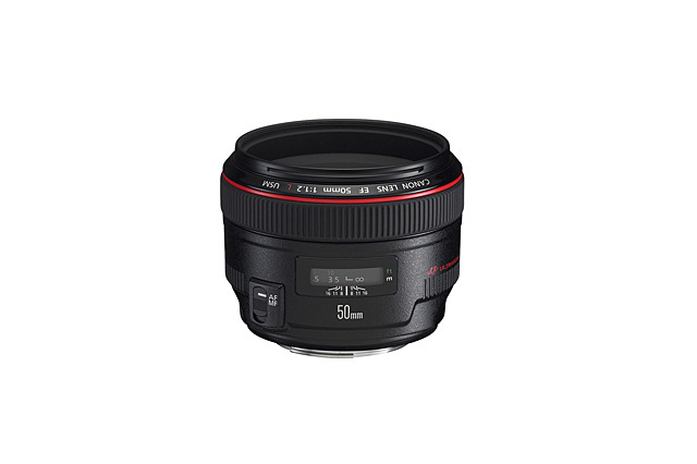 キヤノン、単焦点レンズ「EF50mm F1.2L USM」の発売日を1月26日に決定 画像
