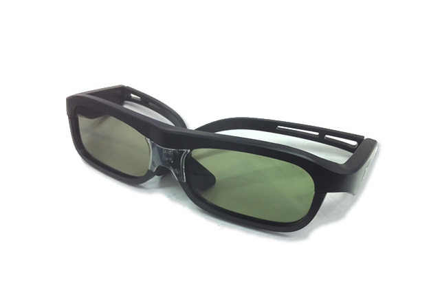 軽量37gで実売2,980円、メーカー各社対応のテレビ用・プロジェクター用3Dメガネ 画像