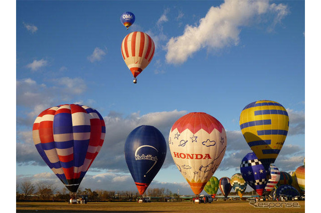 気球に乗ってサーキット見物　9月15日から 画像