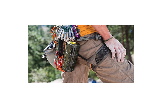 直接触れずに操作できるモーションセンサー搭載のBluetoothスピーカー……防水モデルも 画像