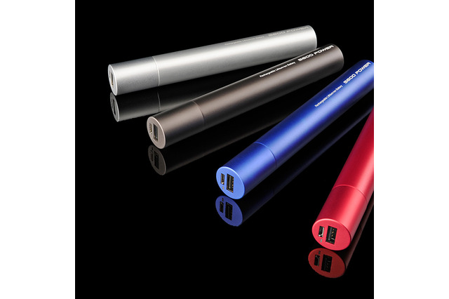 アルミ素材を採用し美しいデザインをうたう、容量5,600mAhのスティック型補助バッテリ 画像