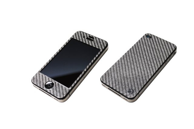 装着時も変わらない使用感！ グラスファイバーを使用した薄さ0.45ミリのiPhoneカバー 画像