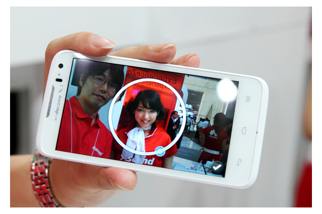 【CEATEC 2012 Vol.26】ファーウェイより日本では初モデルとなるスマートフォン……カメラ機能が充実 画像
