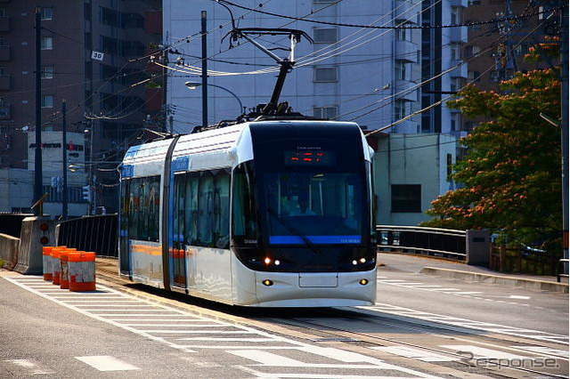 富山ライトレールにハロウィン電車　10月11日から 画像