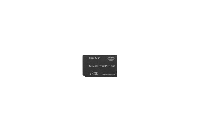 ソニー、大量保存可能な8GBのメモリースティックPROデュオ 画像