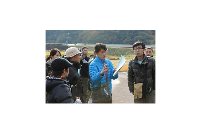 「実写とアニメの違いは季節と天気に左右されること」　原恵一監督『はじまりのみち』クランクアップ 画像